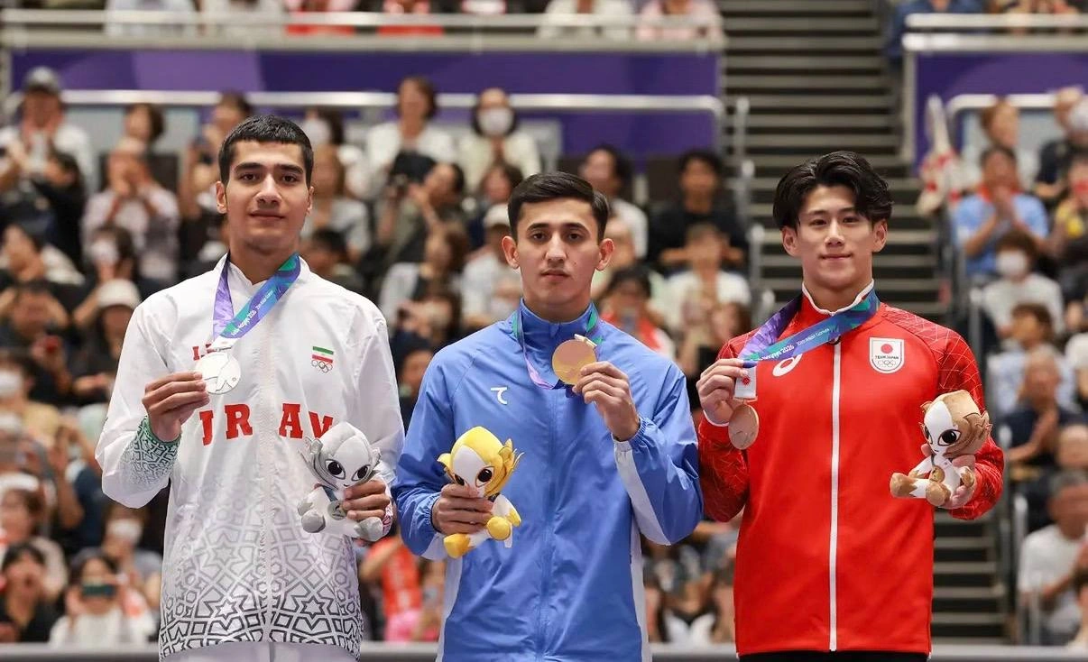 Уткирбек Жураев завоевал золотую медаль на ХХ Азиатских играх 2026